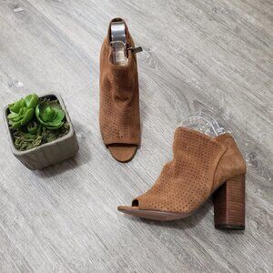 Jessica Simpson Kymber Perforated Suede Bootie 6.5